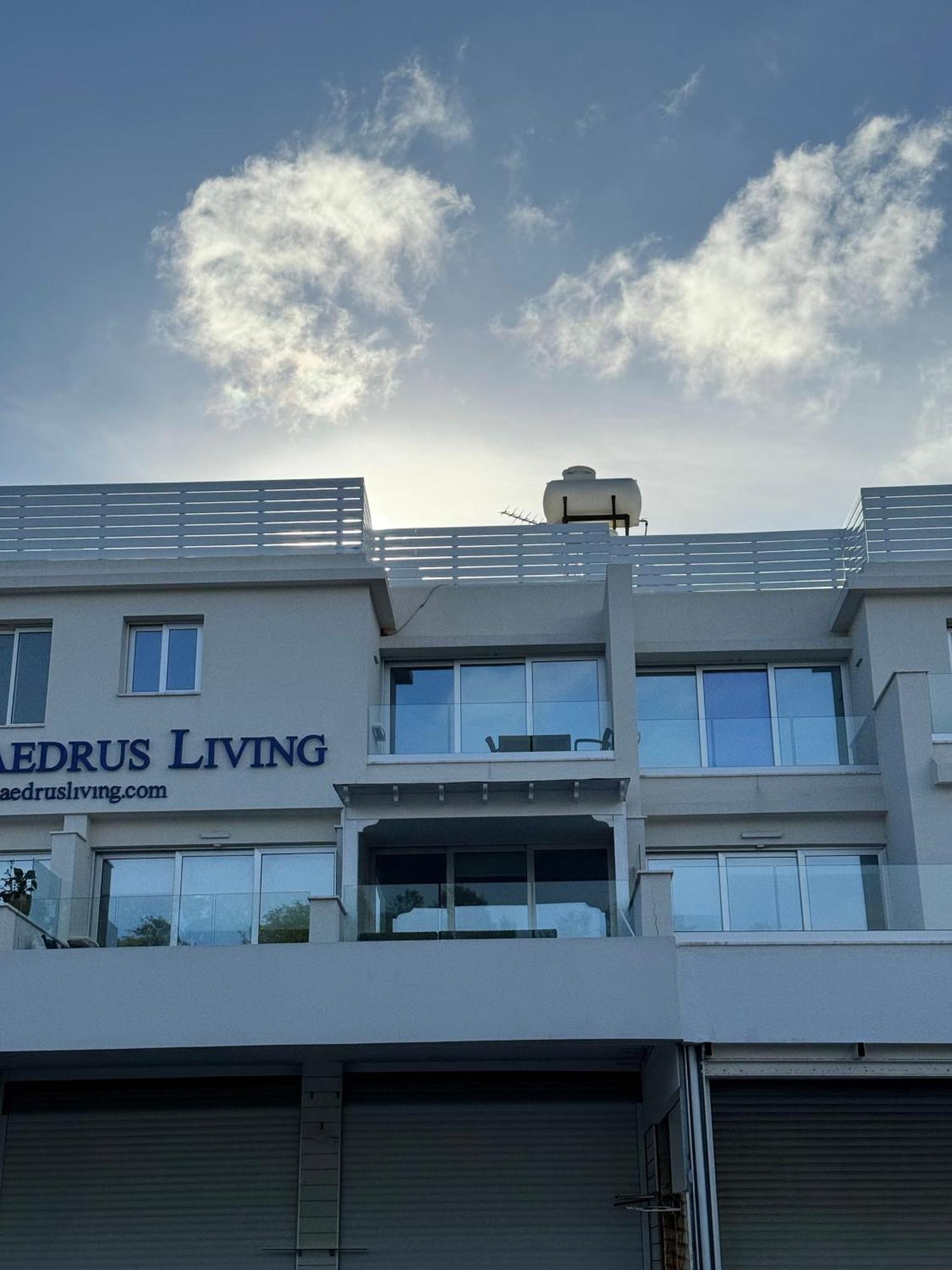 Bohemian Rhapsody Apartment Paphos Exterior foto